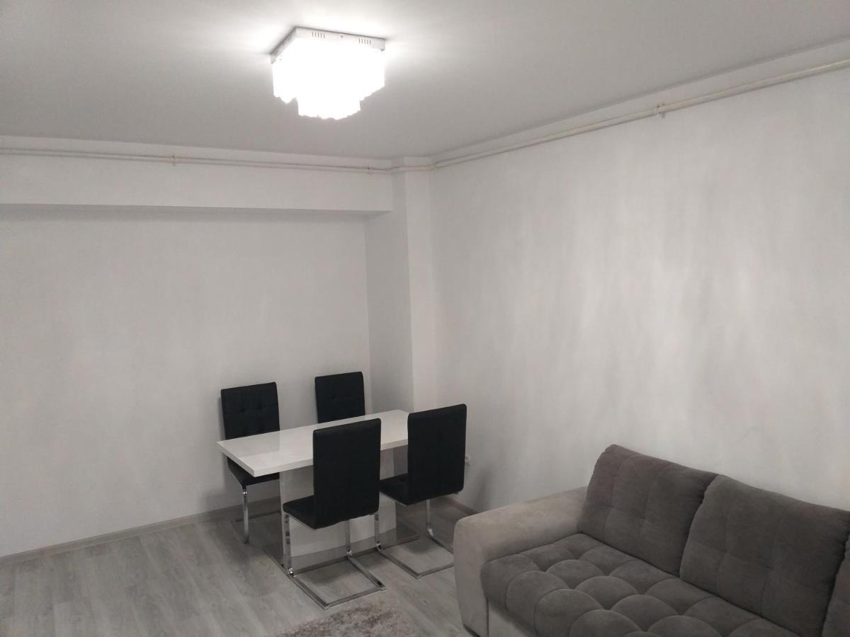 Luxury Daniel Apartament Residence Militari Rosu Bagian luar foto
