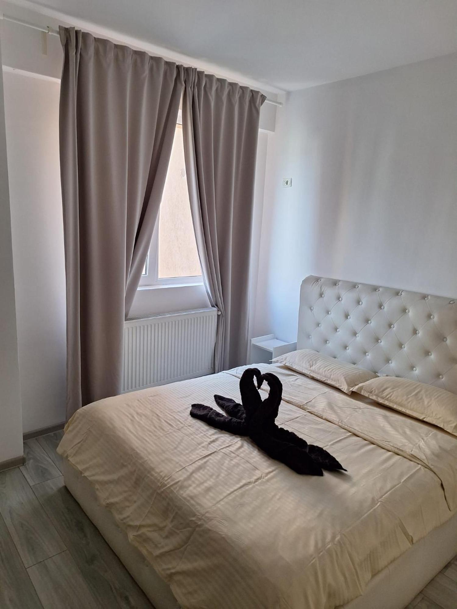 Luxury Daniel Apartament Residence Militari Rosu Bagian luar foto